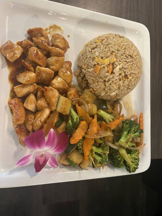 Hibachi Chicken at Red Plum